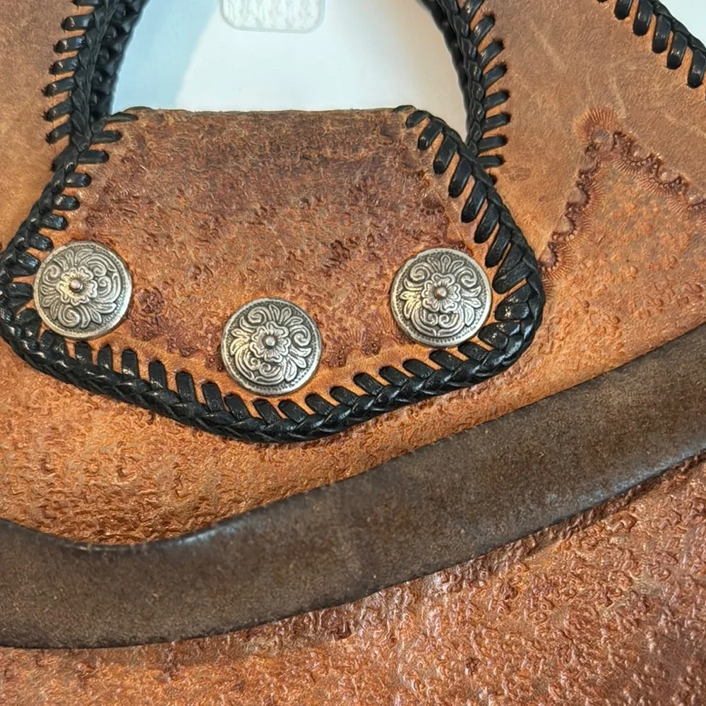 Brown Bohemian Shoulder Bag with Decorative Patterns - Picture 5 of 8